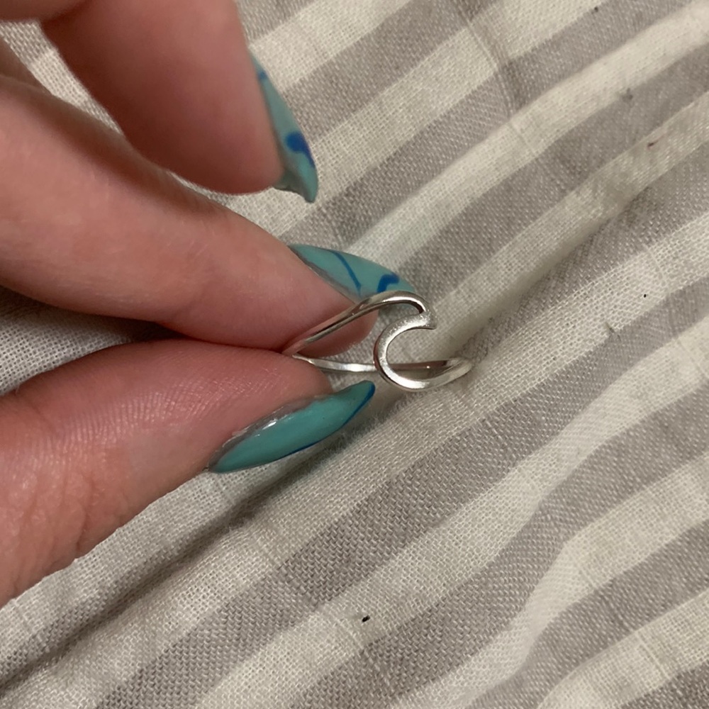 Wave ring